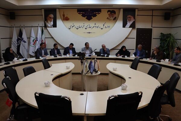 هماهنگی مدیران کل راه و شهرسازی و بنیاد شهید خراسان رضوی برای بهرهبرداری از ظرفیتهای شهرستانها در خانهدار کردن جامعه شهدا و ایثارگران اداره کل راه و شهرسازی خراسان رضوی