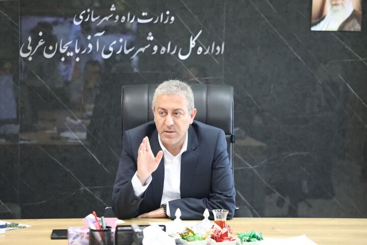 ببینید| ملاقات مردمی مدیرکل و رئیس شورای هماهنگی راه و شهرسازی آذربایجان‌غربی