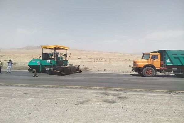 ویدئو|لکه گیری و روکش آسفالت محور آرادان سرخه photo_2025-05-17_11-25-21.jpg