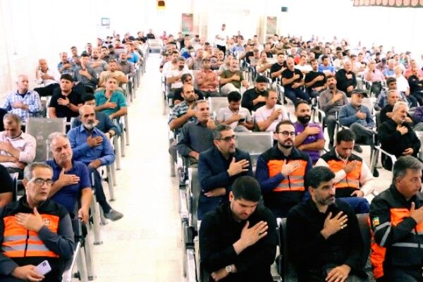 برگزاری مراسم گرامیداشت مقام شهدای تجاوز رژیم صهیونیستی به خاک میهن در پایانه بار اراک  اراک