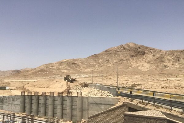 ببینید|ادامه پیشرفت پروژه پل راه آهن شاهرود  با میامی