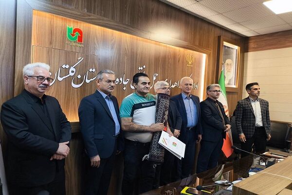 ببینید|آیین تجلیل از رانندگان حماسه ساز بخش مسافری و بین المللی استان گلستان