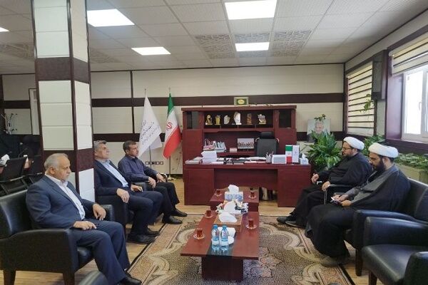 دیدار رئیس مرکز خدمات حوزه علمیه سیستان و بلوچستان با مدیرکل راه و شهرسازی استان با محوریت تامین مسکن طلاب و روحانیون
