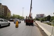 ببینید|ادامه عملیات ایمن سازی و نصب نیوجرسی در حاشیه آزادراه کرج قزوین محدوده مهرشهر