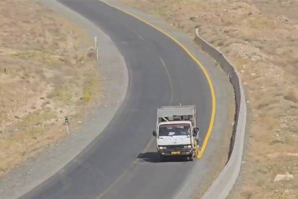 ویدئو| اجرای خط کشی مکانیزه محور بیجار _همدان به طول ۲۸ کیلومتر (کردستان) خط کشی محور بیجار -همدان