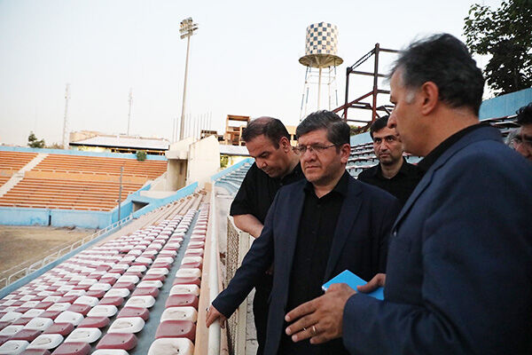 بررسی میدانی مدیرعامل راهآهن از مجموعه ورزشی اکباتان بازدید میدانی ذاکری