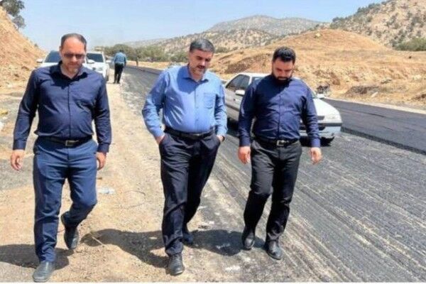 بازدید رئیس سازمان راهداری از پروژه بهسازی و آسفالت محور ایذه_ دزپارت در خوزستان 
