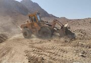 انجام تسطیح و شانه سازی در  راههای روستایی خراسان جنوبی