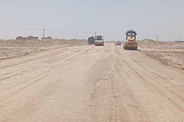ببینید| بازدید معاون مسکن و ساختمان اداره کل راه و شهرسازی سیستان و بلوچستان از عملیات آماده سازی ساین نهضت ملی مسکن شهرستان مرزی سراوان