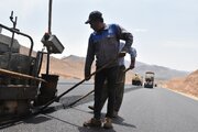 ببینید| عملیات آسفالت ریزی محور دامغان-دیباج(محدوده چشمه علی-کلاته رودبار)