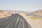 ببینید| عملیات آسفالت ریزی محور دامغان-دیباج(محدوده چشمه علی-کلاته رودبار)