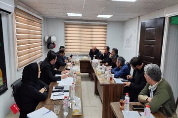 جلسه آبخیزداری و ایجاد سیل بند در طرح نهضت ملی مسکن شهرستان اشتهارد