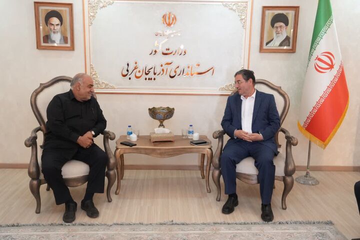 دیدار مدیرعامل شرکت ساخت و توسعه زیربناهای حمل‌ونقل کشور با استاندار آذربایجان‌غربی