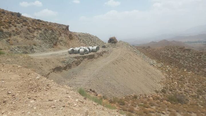 آغاز عملیات اجرایی محور روستایی و کوهستانی جهادآباد – آخرک به طول ۲.۵ کیلومتر راهداری