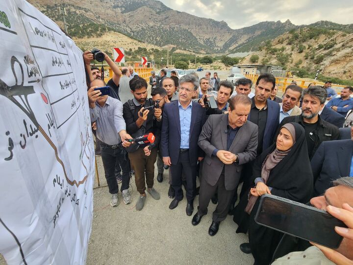 بازدید وزیر راه و شهرسازی از عملیات احداث باند دوم تونل آزادی