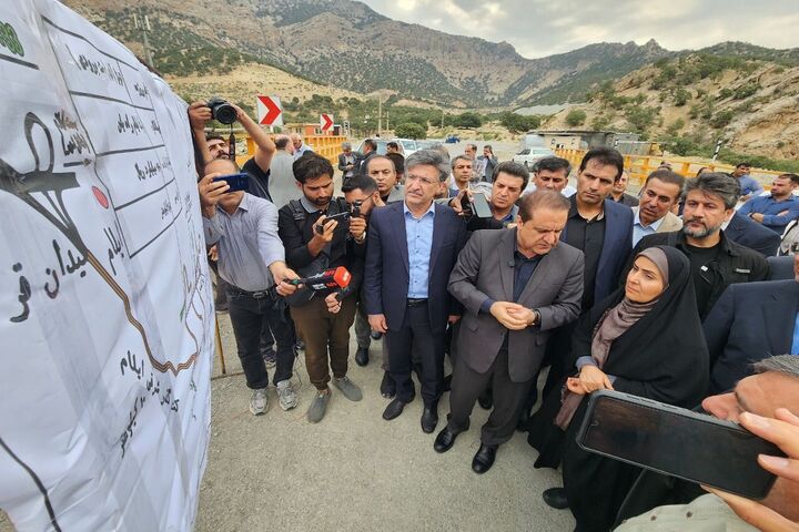 بازدید وزیر راه و شهرسازی از عملیات احداث باند دوم تونل آزادی ع