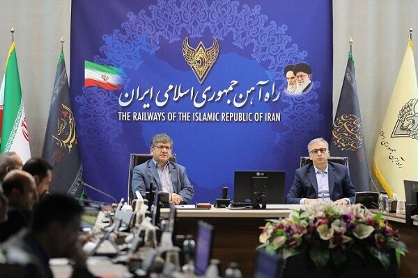 همکاری راه آهن و بنادر برای حمل ریلی ۲۵ درصد بار بنادر مطابق با برنامه هفتم