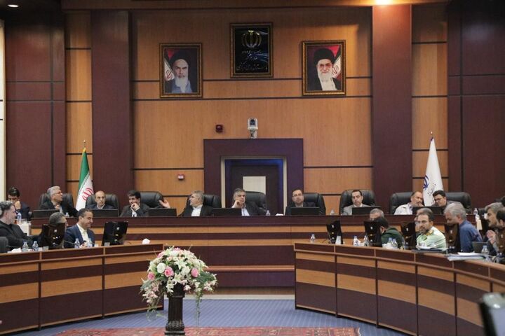 ضرورت رفع مشکلات تأمین آب شهر جدید امیرکبیر با هدف جمعیت پذیری بیشتر/ بررسی موانع عدم صدور پروانه ساختمانی پروژههای نهضت ملی در شهر جدید مهاجران  جلسه