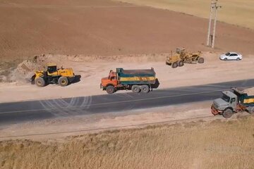 ویدئو|شانه سازی،ایمن سازی و رفع نقاط حادثه خیز محور دهگلان _حسین آباد به طول ۱۷ کیلومتر(کردستان)