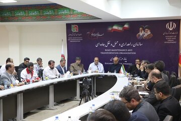 ویدیو| نشست ستاد اربعین استان کرمانشاه در پایانه مرزی خسروی