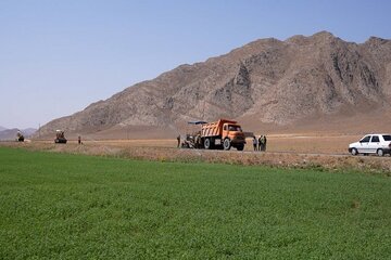 اجرای عملیات ، بهسازی و روکش آسفالت محور روستایی اسلامشهر آق گل-خردمند در شهرستان ملایر