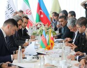 ببینید| دیدار مدیرعامل راه‌آهن ایران و کشور آذربایجان در پایانه ریلی آستارا