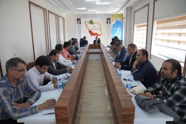 ببینید| جلسه شورای مسکن شهرستان چادگان و بازدید میدانی اراضی نهضت ملی مسکن با حضور مدیر کل راه و شهرسازی استان اصفهان
