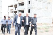 بازدید پیمان آرامون مدیرکل راه وشهرسازی آذربایجان‌غربی از روند اجرای پروژه ۱۰۵۰ واحدی طرح نهضت ملی مسکن در شهرستان خوی