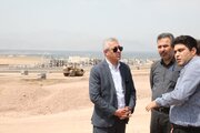 بازدید پیمان آرامون مدیرکل راه وشهرسازی آذربایجان‌غربی از روند آماده‌سازی سایت ۵۰ هکتاری طرح نهضت ملی مسکن در شهرستان خوی