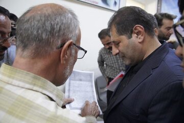 بررسی دغدغه‌های مردم فریدونشهر در گفت‌وگوی بی‌واسطه با مدیرکل راه و شهرسازی استان اصفهان 