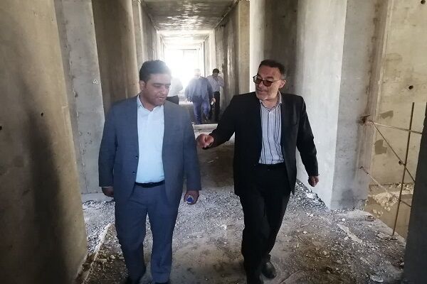 بازدید مدیر کل راه و شهرسازی استان مرکزی و نماینده اراک از پروژه تعیین تکلیف شده نهضت ملی مسکن