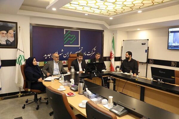 تأکید بر توسعه اجتماعی و فرهنگی  به عنوان یکی از مهم ترین مبانی کاری در شهرهای جدید  جلسه