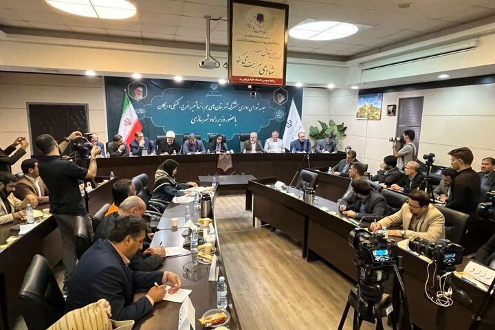 مطالبات استاندار و فرمانداران کرمان از وزیر راه؛ از تاسیس دهکده لجستیک شرق کشور تا آسفالت هزار کوچه خاکی در بم