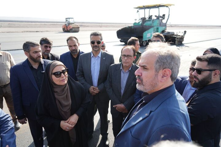 بازدید وزیر راه و شهرسازی از فرودگاه بم/ آغاز پروازها از هفته دولت 