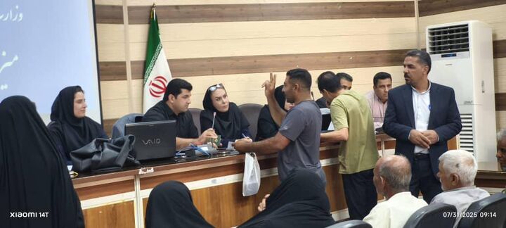 برگزاری میز خدمت وزارت راه و شهرسازی در مشهد همزمان با هفته دولت