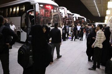 اعزام بیش از ۳ هزار زائر اربعین از همدان به مرزهای مهران و خسروی/ آغاز موج اول سفرها