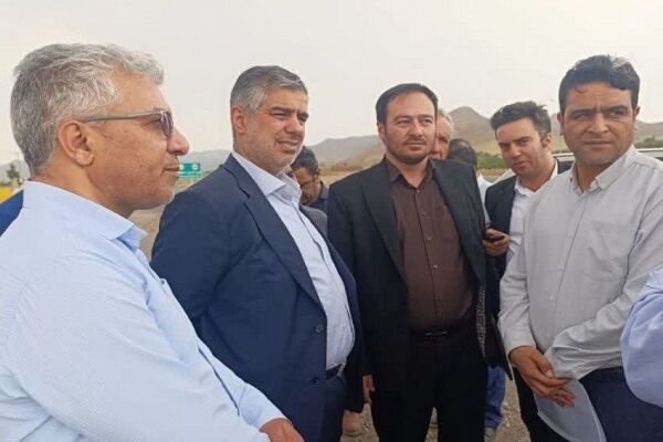بازدید استاندارمرکزی از محور دلیجان-نراق