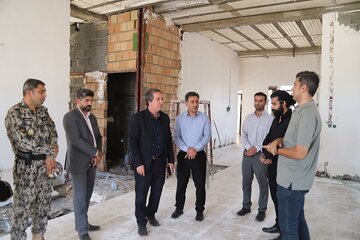 بازدید مدیرکل راه و شهرسازی استان البرز از کتابخانه در حال ساخت مسکن مهر نظرآباد