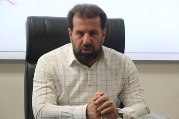 ویدیو| یزدان خسروی با حضور در پایانه مرزی خسروی، روند خدمت‌رسانی به زائران اربعین حسینی را مورد بررسی قرار داد