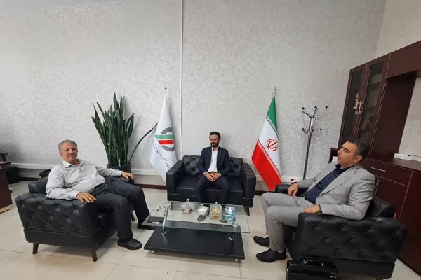 نشست سرپرست اداره کل راه و شهرسازی چهارمحال و بختیاری با معاونان شرکت ساخت برای اعتبارات طرحهای راهسازی استان