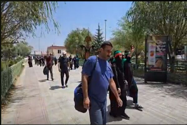 ببنید//تردد زائرین خارجی از پایانه مرزی تمرچین به سمت عتبات عالیات