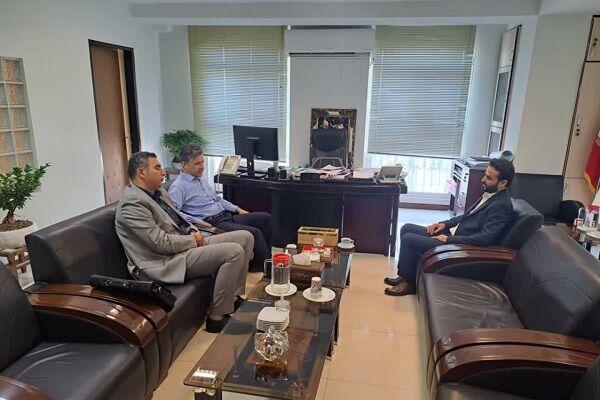 نشست سرپرست اداره کل راه و شهرسازی چهارمحال و بختیاری با معاونان شرکت ساخت برای اعتبارات طرحهای راهسازی استان   .