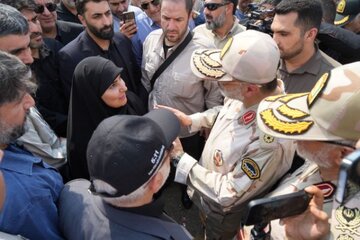 بازدید وزیر راه و شهرسازی از پایانه مرزی چذابه و خدمت رسانی به زائران اربعین