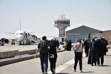 اعزام نخستین پرواز زائران اربعین از فرودگاه سمنان