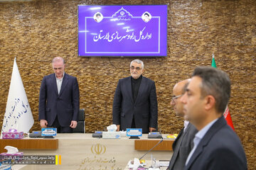 نشست مشترک دکتر بروجردی نماینده مردم در مجلس شورای اسلامی و مهندس میرزایی مدیرکل راه و شهرسازی لارستان با فرمانداران شهرستان لارستان ، خنج ، گراش ، اوز و جویم