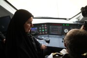 ببینید | بازدید وزیر راه و شهرسازی از ایستگاه راه آهن شلمچه و طی مسیر به سمت خرمشهر
