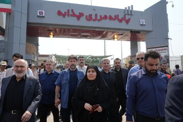 ببینید | بازدید وزیر راه و شهرسازی از پایانه مرزی چذابه و خدمت رسانی به زائران اربعین