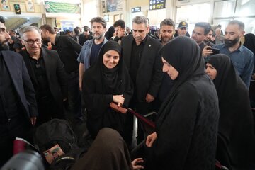 ببینید | بازدید وزیر راه و شهرسازی از ایستگاه راه آهن شلمچه و طی مسیر به سمت خرمشهر