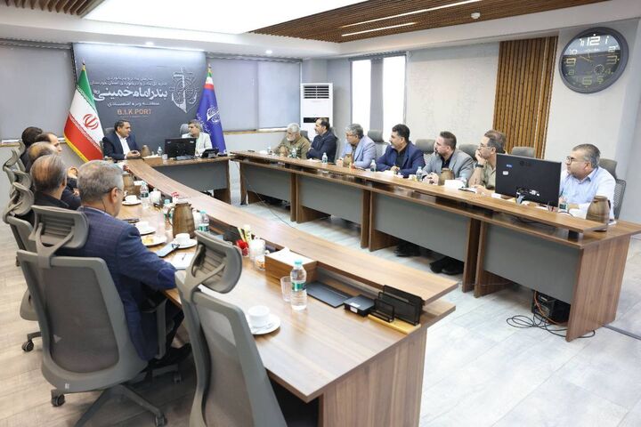 برگزاری نشست مشترک مدیران مخابرات و بنادر خوزستان برای بهبود زیرساختهای ارتباطی بندری مخابرات بندر