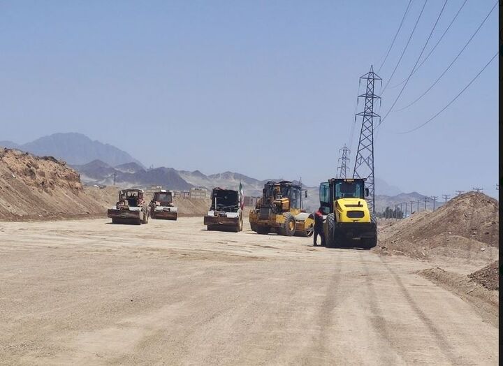 آغاز عملیات آمادهسازی سایت ۱۳۲ هکتاری طرح نهضت ملی مسکن در
زاهدان با اعتبار ۴۰۰ میلیارد تومان آغاز عملیات آمادهسازی سایت ۱۳۲ هکتاری طرح نهضت ملی مسکن در زاهدان با اعتبار ۴۰۰ میلیارد تومان